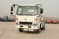 Howo 4×2の石油タンカーの貨物自動車は/高く安全軽量燃料の輸送8280キログラムをトラックで運びます