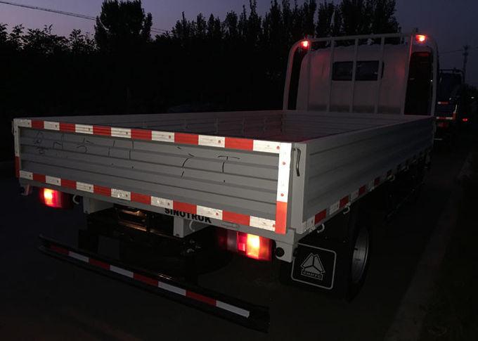 HOWOの軽量トラック3-5トン、建築現場のトラックZZ1047D3414C145