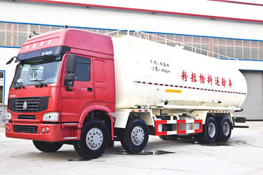 20 - 40Tons負荷の粉材料のトラック/8x4 12車輪は粉のトラックをセメントで接合している