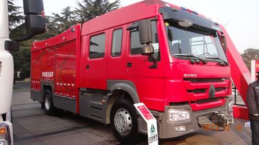 4600mmのホイール・ベースの救助の普通消防車、4つのドアが付いているモデル消防車のトラック