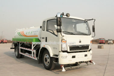 LHD/RHD 4X2 5CBM水スプリンクラーのトラックのディーゼル燃料の大きさ5995 x 2050年x 2350mm