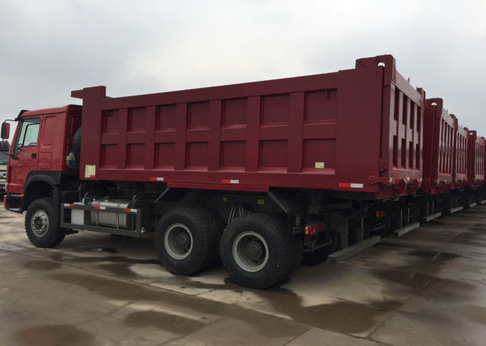 HOWOのダンプ トラック10の車輪371HP LHD 10 -採鉱産業のための25 CBM 30 - 40tons